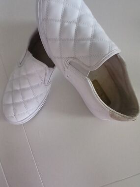 Nine West Women's Slip-on  Quilted Sparkle Sneakers Sz 7.5 M